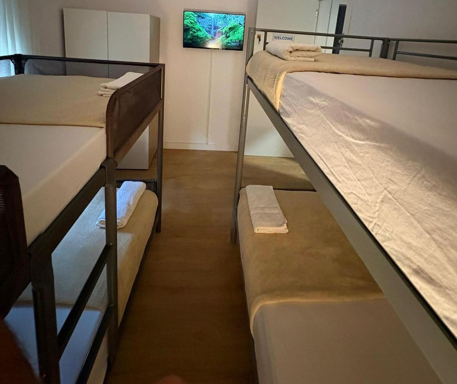 Habitaciones En 巴塞罗那 外观 照片